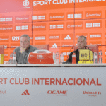 Coletiva de apresentação do técnico Eduardo Baptista, com as presenças de Alessandro Barcellos, presidente do clube, Abel Braga, ídolo e diretor, e Fabinho Soldado, executivo de futebol do clube