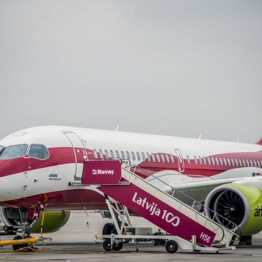 Airbus 220-300