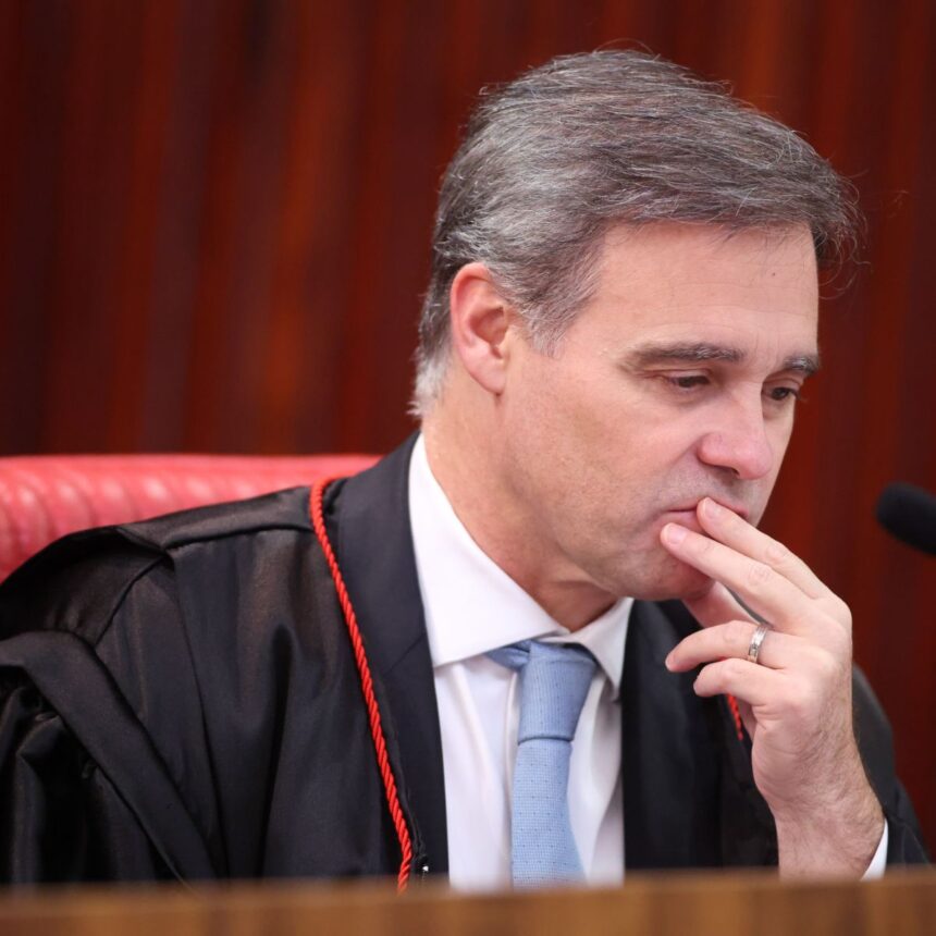 André Mendonça em decisão sobre a Polícia Federal