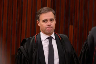 PGR avalia quebra de sigilo de instituto de Mendonça a pedido de Lindbergh