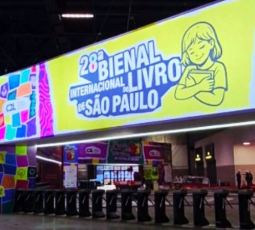 Público na Bienal do Livro de São Paulo