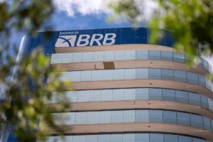 Juiz autorizou busca em eventuais "paredes ocas" e "falsos armários" no BRB