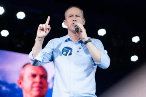 Em sabatina, Ricardo Cappelli promete exonerar servidores comissionados