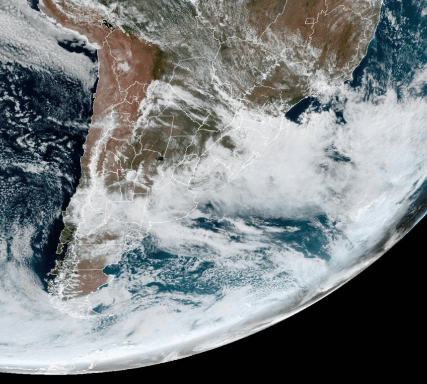 Nuvens de tempestade associadas a ciclone extratropical