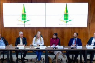 Celina anuncia projeto de R$ 29 bilhões com novas linhas do metrô e VLT