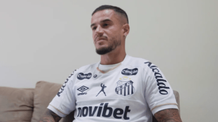 Philippe Coutinho e Neymar no CT Rei Pelé