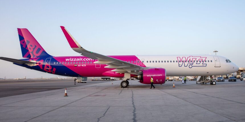 Aeronave da Wizz Air em aeroporto