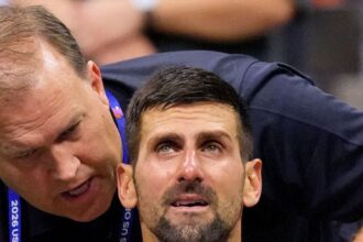 Djokovic chorou ao receber atendimento por dores nas costas no US Open