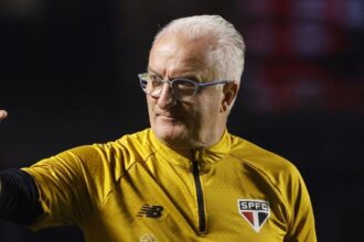 Dorival Júnior, treinador do São Paulo, na partida contra o Boston River pela Copa Sul-Americana