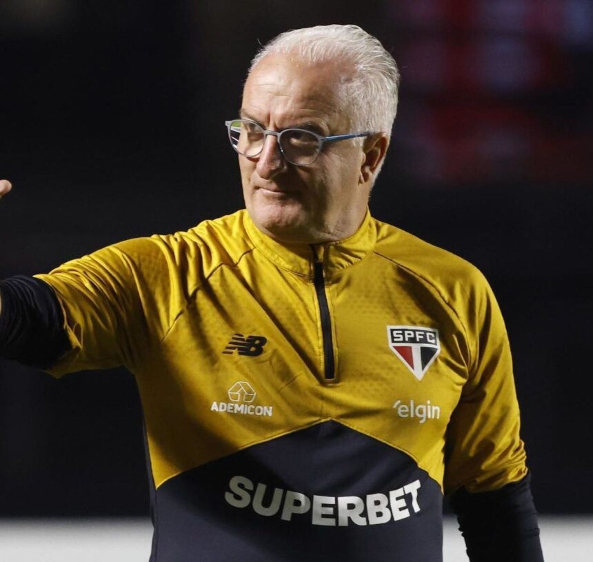 Dorival Júnior, treinador do São Paulo, na partida contra o Boston River pela Copa Sul-Americana