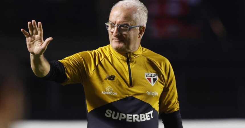 Dorival Júnior durante entrevista coletiva