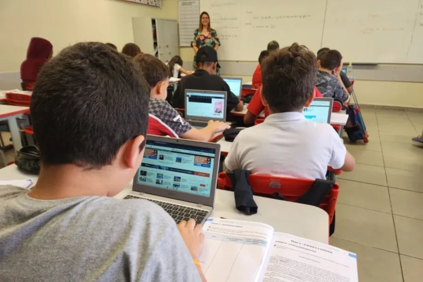 Justiça trava contratação temporária de professores pelo Governo de SP