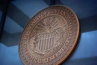 Para analistas, comunicado do Fed indica mais uma alta dos juros em 2026