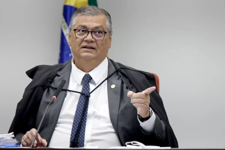 Dino manda PF investigar atuação da CVM no caso Master