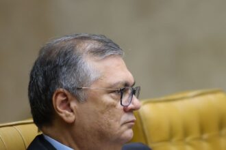 Dino defende Moraes em sessão do STF sobre relatório da PF
