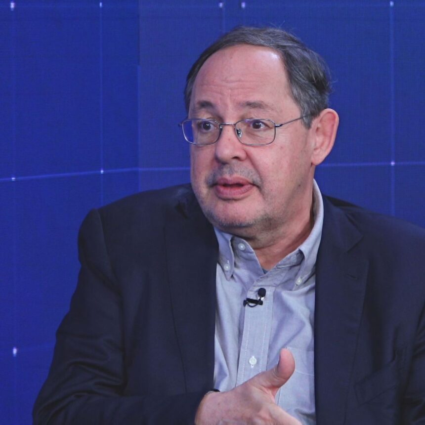 Eduardo Giannetti comenta decisões sobre a Lava Jato