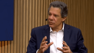 Fernando Haddad durante evento de campanha eleitoral em São Bernardo do Campo