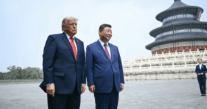Preparações para o encontro do presidente chinês, Xi Jinping, com o presidente dos EUA, Donald Trump, na Casa Branca, em Washington 16 de setembro de 2026. REUTERS/Jonathan Ernst • REUTERS
