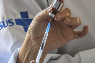 Vacina MenQuadfi contra doença meningocócica