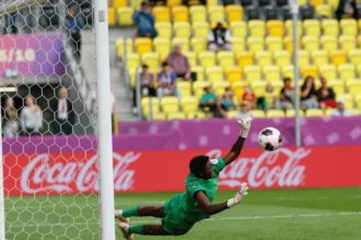 Heroína da classificação brasileira, Thaís Lima comemora vaga nas quartas