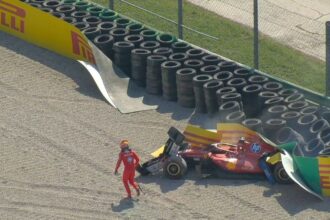 Leclerc, da Ferrari, bateu no GP de Monza