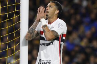 Luciano em Boca Juniors 1 x 0 São Paulo pela Copa Sul-Americana