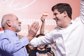 Campanha de João Campos tenta antecipar visita de Lula a Pernambuco