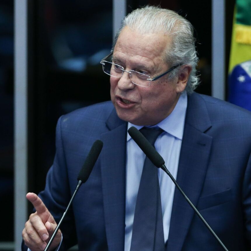 José Dirceu anuncia fim do tratamento contra linfoma