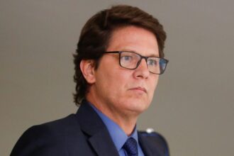 Deputado federal Mário Frias em atividade na Câmara