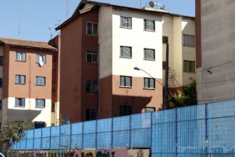 Prédios para moradores de baixa renda do Conjunto Habitacional Cingabur