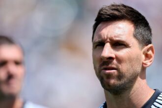 Lionel Messi no aquecimento antes de Espanha x Argentina, pela final da Copa do Mundo