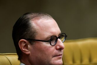 Cristiano Zanin durante sessão do STF
