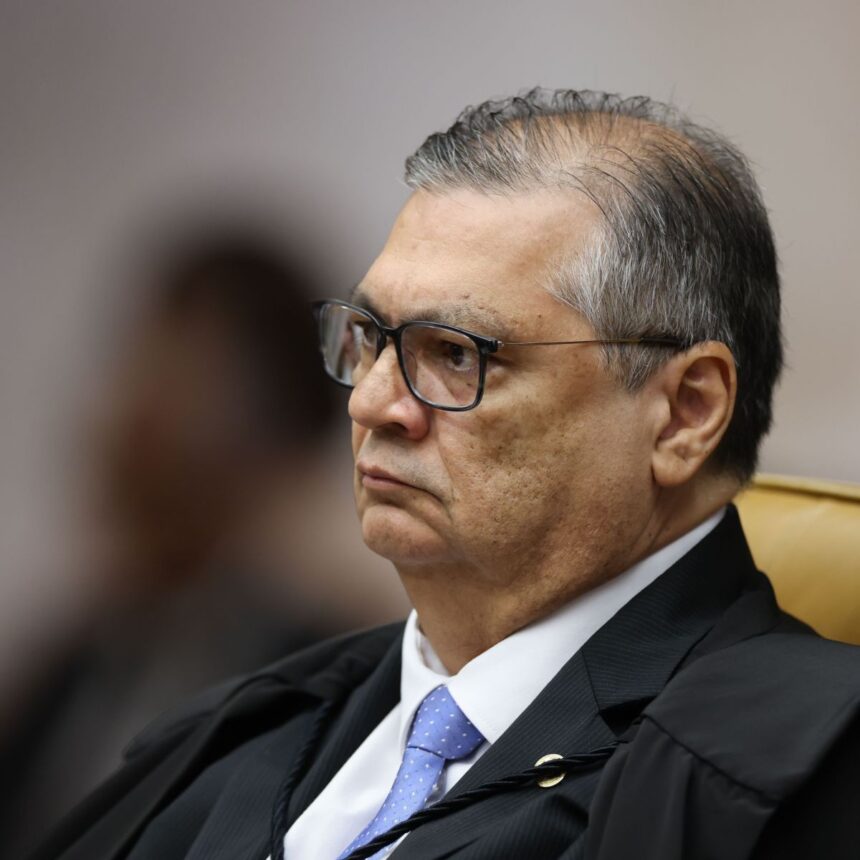 Dino pede rito geral no STF para análise de caso Moraes