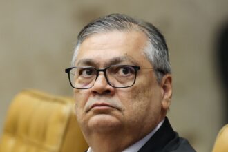 Ministro Flávio Dino em sessão plenária do STF
