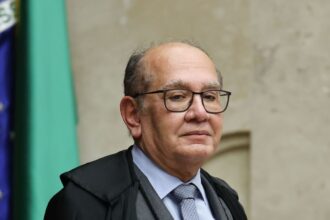 Gilmar Mendes reforça pedido para acessar dados de celular de Vorcaro