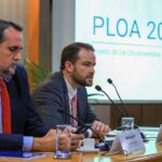 Ministros Bruno Moretti (Orçamento) e Dario Durigan (Fazenda) na coletiva de divulgação do PLOA 2027