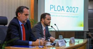 Ministros Bruno Moretti (Orçamento) e Dario Durigan (Fazenda) na coletiva de divulgação do PLOA 2027