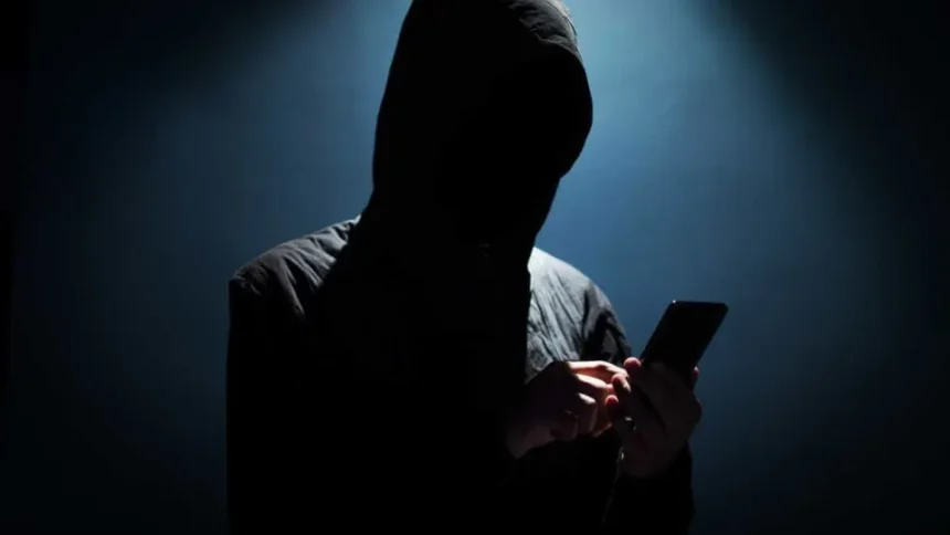 Equipamentos de informática e investigação cibernética