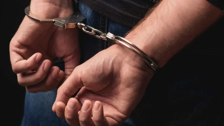 Fachada de delegacia de polícia em Goiás