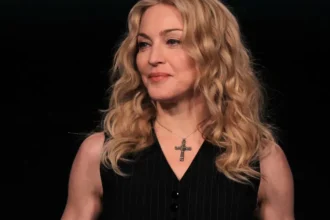 Madonna no palco do VMA em Los Angeles