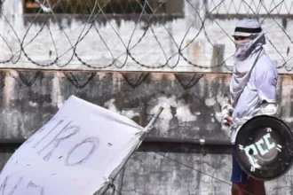 Policiais em operação de investigação em São Paulo