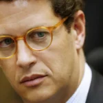 Ricardo Salles ao lado do governador Tarcísio de Freitas em São Paulo