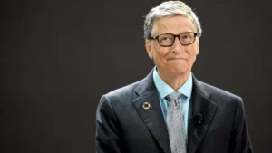 Bill Gates durante evento público sobre tecnologia