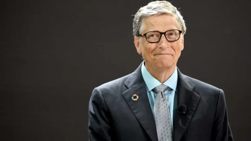Bill Gates durante evento público sobre tecnologia