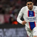 Jogador Achraf Hakimi em partida de futebol