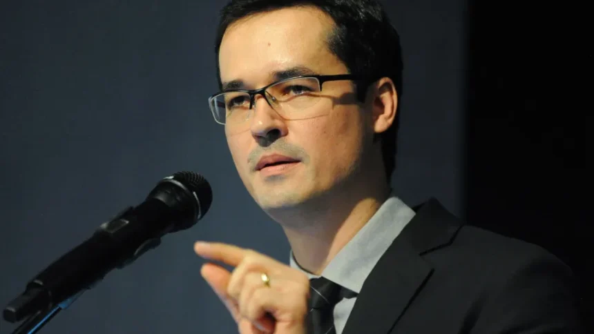 Deltan Dallagnol em evento político