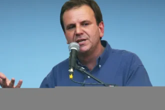 Eduardo Paes renunciou a herança durante bloqueio de bens no Rio