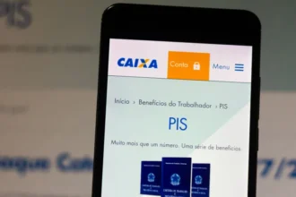 Fachada de uma agência da Caixa Econômica Federal no Brasil