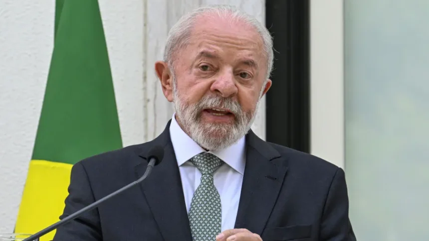 Presidente Luiz Inácio Lula da Silva participando de podcast