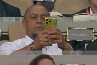 Roberto Carlos durante evento esportivo